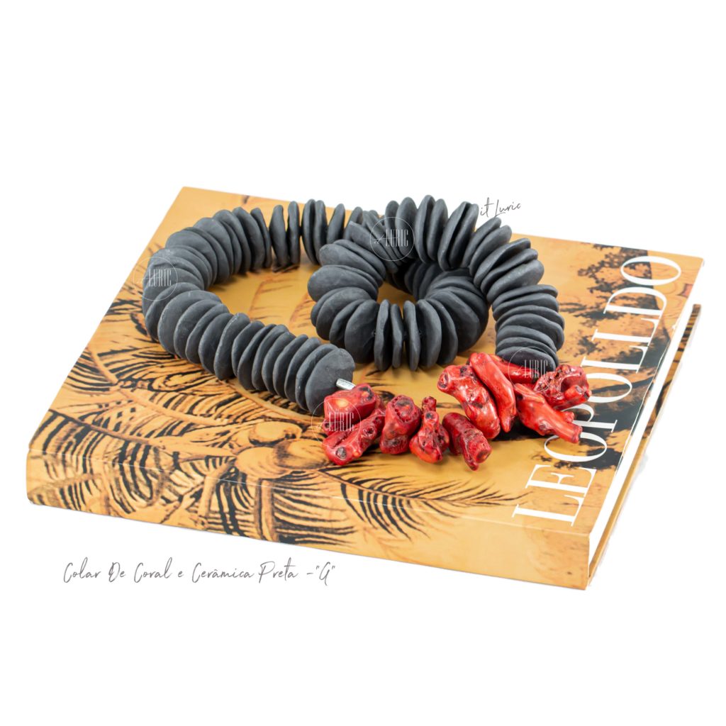 COLAR DE CORAL E CERÂMICA PRETA-G (4)