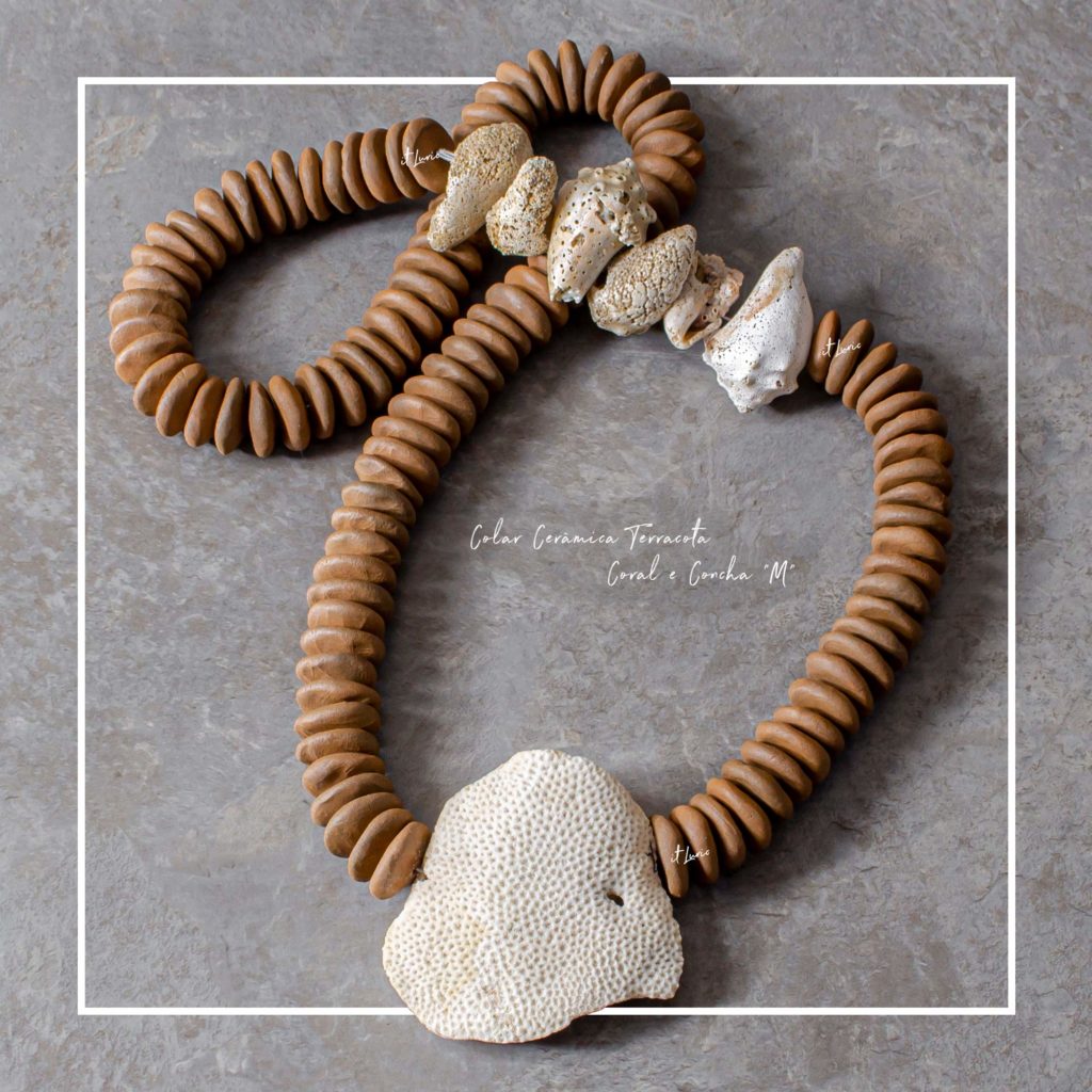 COLAR CERÂMICA TERRACOTA CORAL E CONCHA-M (1)