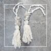 CONJUNTO PINGENTE PORCELANA COM TASSEL DE PLUMA DE SEDA COM VISCOSE COR NATURAL