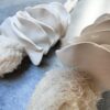 CONJUNTO PINGENTE PORCELANA FLOR COM TASSEL PLUMA DE SEDA COM VISCOSE COR PINUS-01