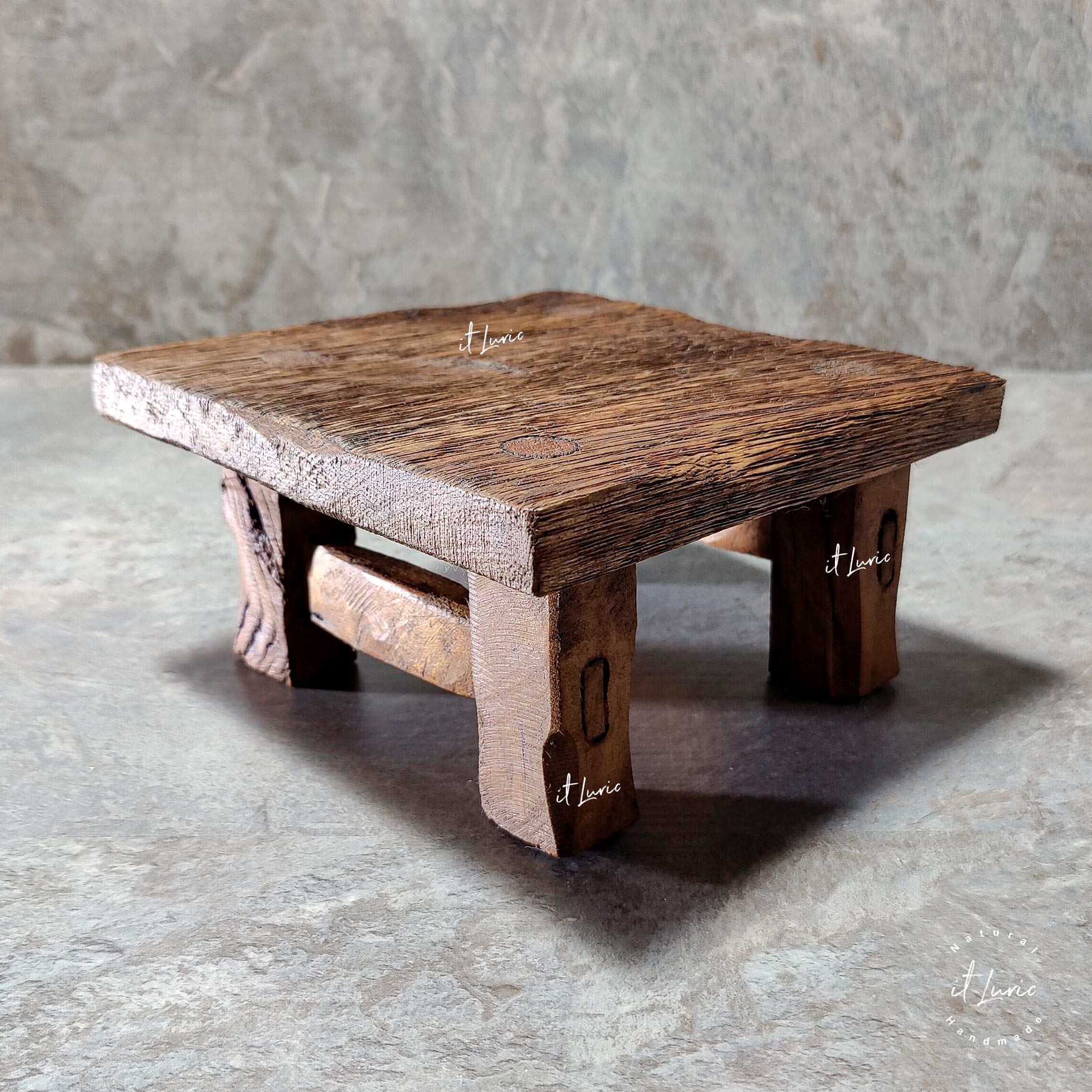 Mini Banquinho Decorativo Madeira – 19×18,5x10cm (1)