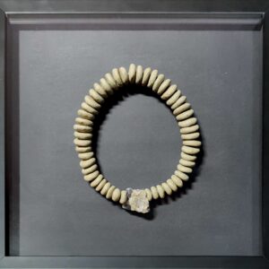 Quadro Colar Cerâmica Tabaco com Ametista